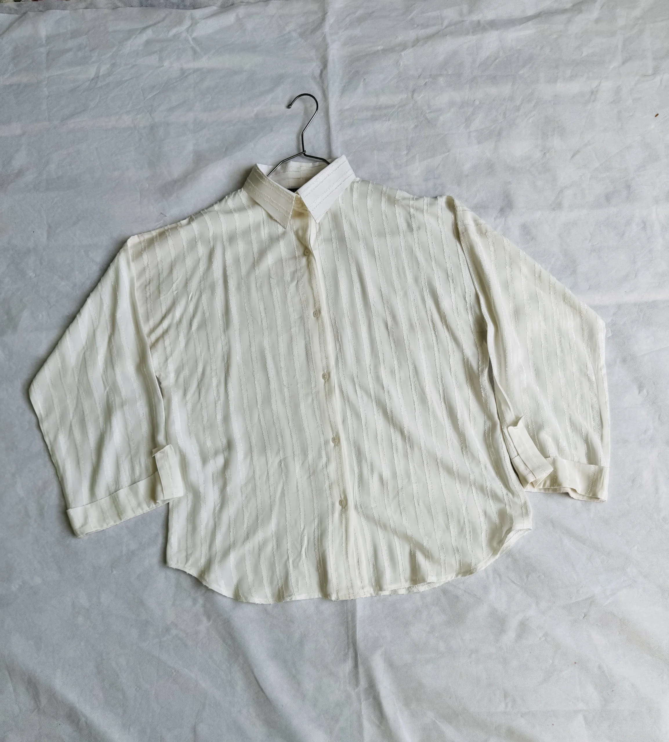 Ivory shirt for women with tonal textured stripes and band collar – Ara Designs